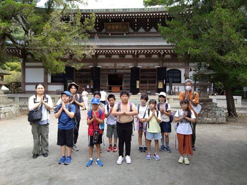 10�l�A������ב�ЁA�e�L�X�g�̉摜�̂悤�ł�